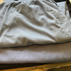 I have 1 pair of new landau men’s scrubs 2xl and 2 used pair and 2 new Lydia3xl